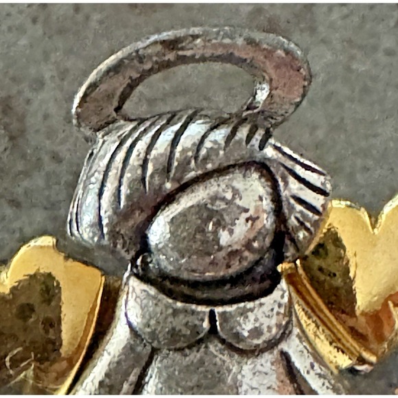 Angel Brooch AJMC Gold Tone Wings Silver Tone Dress Heart Motif Pin vintage - Picture 11 of 12